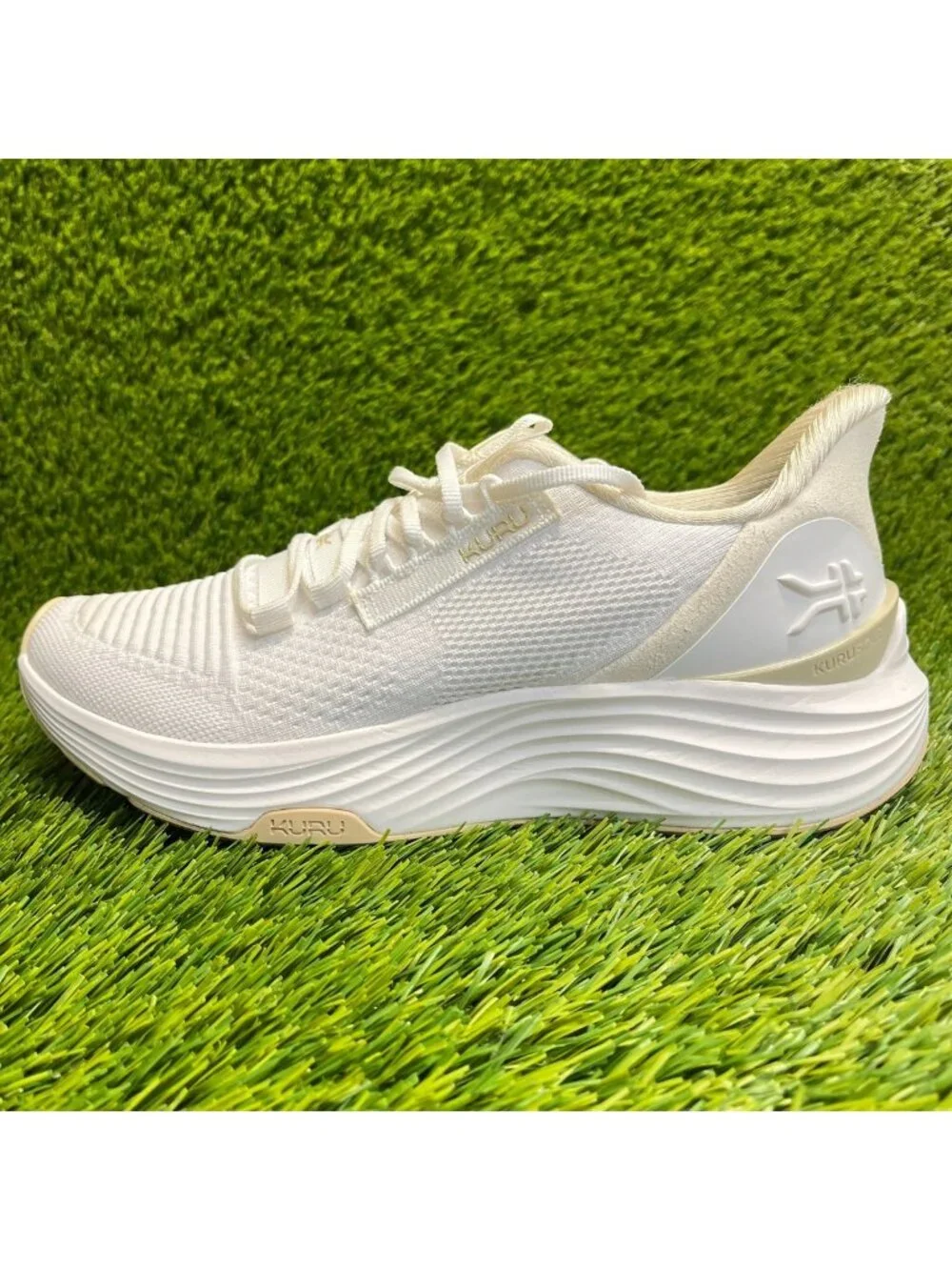 Kuru Atom 2 Womens Size 7.5 White Beige Athletic Running Walking Shoes Sneakers